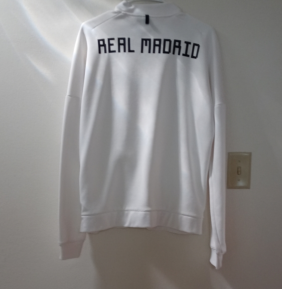 Real Madrid Adidas jacket. Size M Used like New. - Picture 3 of 4